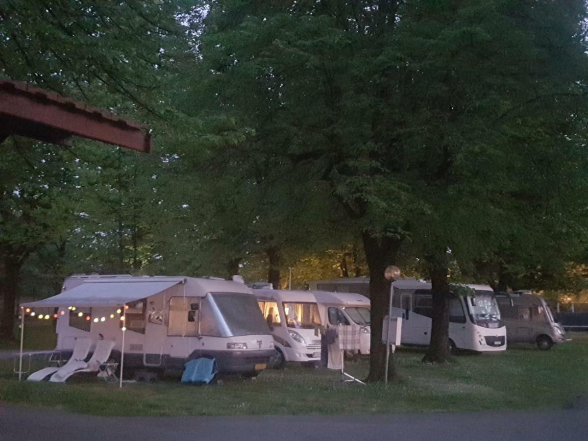 Camping No Stress Hotel Como Bagian luar foto