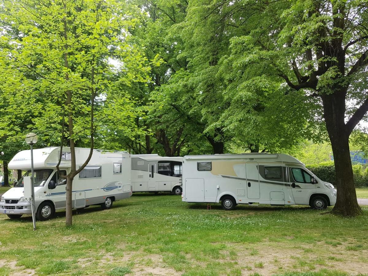 Camping No Stress Hotel Como Bagian luar foto